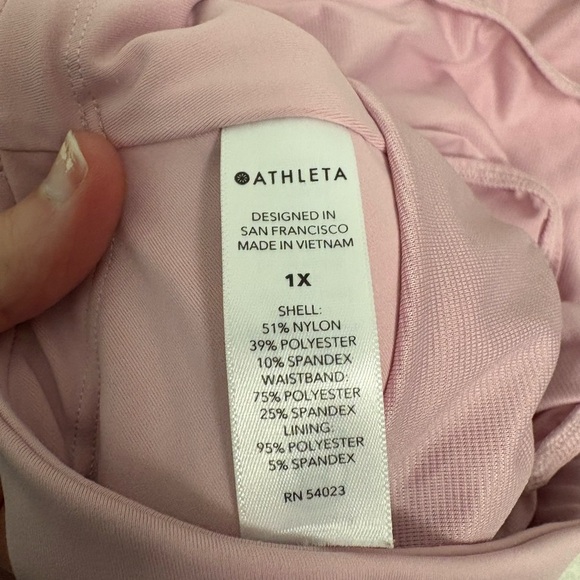 Athleta Run With It Textured 3.5’’ Shorts Size 1X - Picture 4 of 8